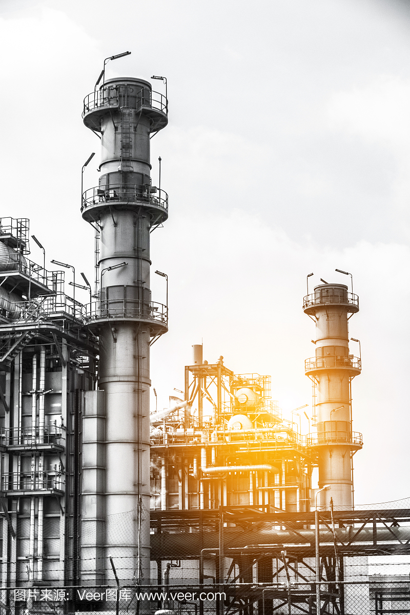 關(guān)閉工業(yè)區(qū)。石油和天然氣煉制工業(yè)工廠。